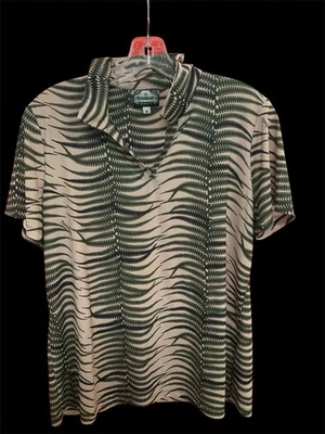 MANUHEALI'I Multi-pattern Short Sleeve Pull-over Blouse Women - Size MEDIUM - Image 1 of 3