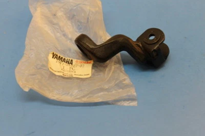 НОВЫЙ ИЗ СТАРЫХ ЗАПАСОВ YAMAHA IT175 КРОНШТЕЙН ДЛЯ ПОДНОЖКИ КРОНШТЕЙН ДЛЯ ПОДНОЖКИ #99999-01108-00 - Изображение 1 из 4