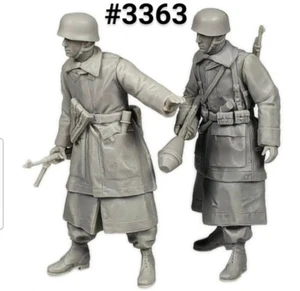 1/35 Resin Figure Fallschirmjagers Standing Winter Gear 2 Fig Set Model Kit 3363 - Picture 1 of 5