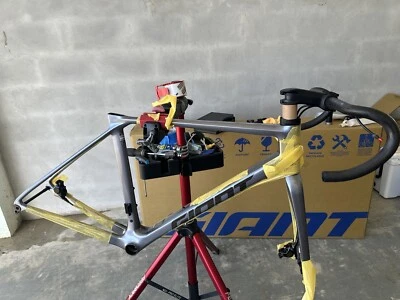 2025 Giant TCR Advance Pro Mercury Frameset Small. Mit Spiegelreflexstange und SL-Vorbau - Bild 1 von 4