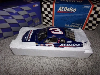 1/18 DALE EARNHARDT JR  #3 ACDELCO  1999  ACTION NASCAR DIECAST - Image 1 of 4