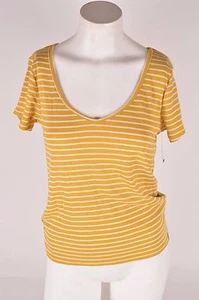 NUEVA CON ETIQUETAS CAMISETA DE MUJER VOLCOM BRING U BACK $30 S amarilla blanca a rayas camisa acanalada - Imagen 1 de 3