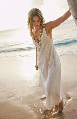 FREE PEOPLE Lovey Maxi Dress Crochet Bust in White - Size Medium -  $118 - Image 1 of 4