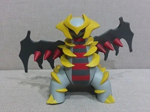 Giratina Altered Form Pokemon Sofubi Soft Vinyl Figure Takara Tomy 2009 4.5in - Picture 1 of 6