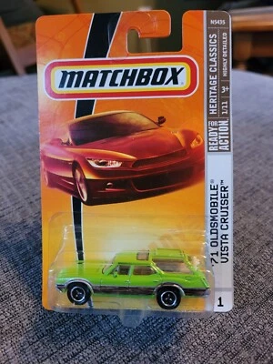 1971 OLDSMOBILE VISTA CRUISER ~ GREEN~   DIE-CAST ON CARD #1  2008 MATCHBOX - Image 1 of 4