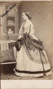 DUBLIN IRELAND CDV LADY IN DRESS & LACE SHAWL VICTORIAN FASHION. TRIMMED #D4179 - Picture 1 of 2