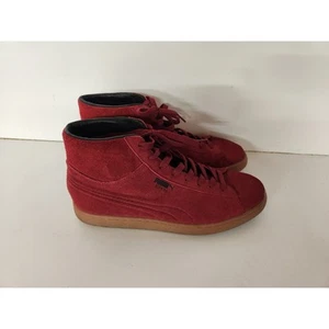 Puma Suede Embossed Mid Herren Größe 9,5 US Rio rot Gummisohle Oberbekleidung Anzugbekleidung. - Bild 1 von 7