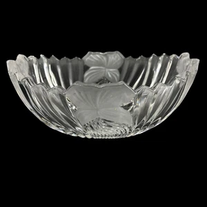 Vintage Oval Mikasa Crystal Candy Bowl with Frosted Flower Design Ribbed 5" x 7" - Picture 1 of 7