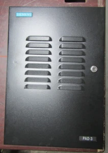 😀 NEW SIEMENS BLACK ENCLOSURE TYPE 1 PAD-3 -FLAW - Picture 1 of 8