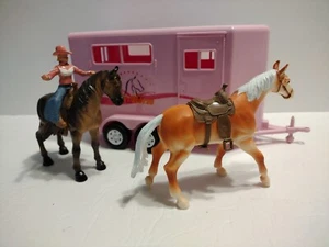 Horse Trailer  Star Horse Pink With Horses - Picture 1 of 8