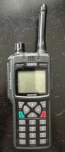 Sepura STP9040 (STP9000 Series) mit vielen Lizenzen + Wunschprogrammierung - Zdjęcie 1 z 11