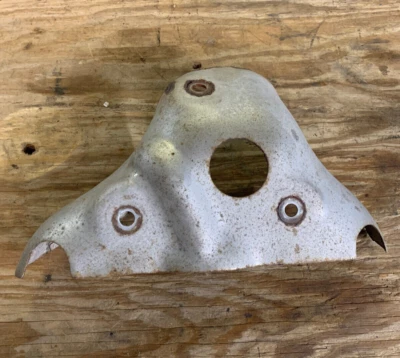 Protector protector térmico colector escape trasero derecho Kia Sportage 2005-2010 2,7 L Foto 1 de 3