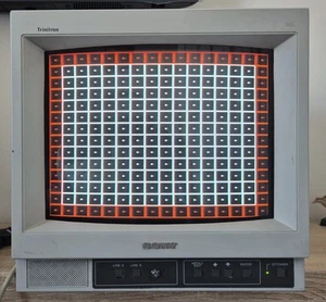Sony PVM 14" Classic Gaming PVM-14N5MDE RGB Restored NINTENDO SEGA PLAYSTATION - Picture 1 of 9