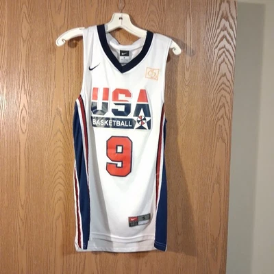 Футболка Майкла Джордана No9 команда США Олимпийские игры с нашивкой Nike мужская небольшая б/у в отличном состоянии - Изображение 1 из 4