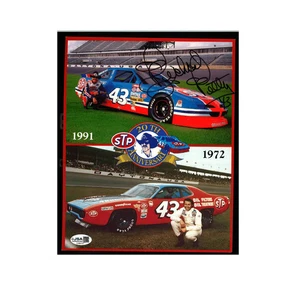 Foto autografiada firmada por Richard Petty Nascar STP del 20 aniversario - Imagen 1 de 2