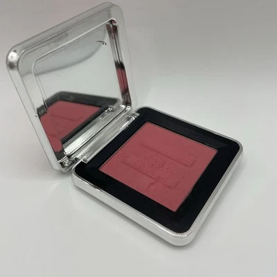 HAUS LABS от Lady Gaga цветной предохранитель румяна без талька порошок гибискус дымка - Изображение 1 из 4