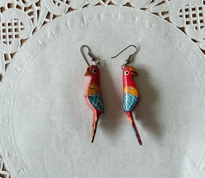 Hand-Painted Carved Wooden Parrot Dangle Earrings Boho Parrot Head Tropical - Picture 1 of 4