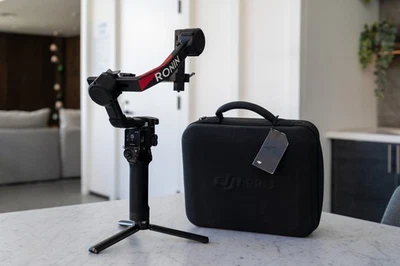 DJI RS 4 Pro - Image 1 of 4