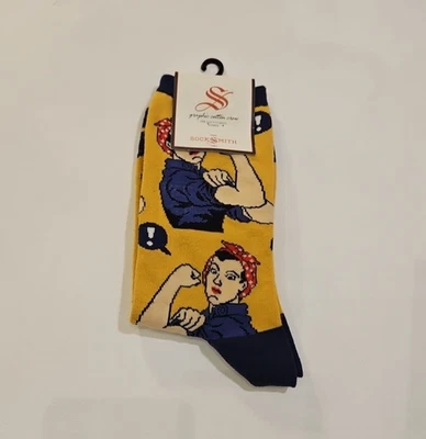 NUEVO CON ETIQUETAS Calcetines SockSmith Para Mujer Rosie The Riveter Novedad Amarillo Talla 9-11 Foto 1 de 4