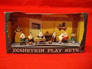 DISNEYKIN PLAY SETS-Snow White and the Seven Dwarfs Box -MARX Toys WDP Hong Kong - Picture 1 of 10