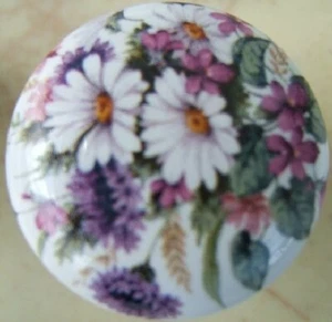 Cabinet Knobs Knob w/ Daisy Bouquet Daisies Flower - Picture 1 of 1