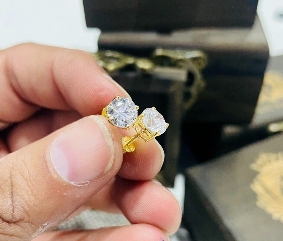 Aretes con tachuelas de diamantes cultivados en laboratorio reales de 2,00 quilates en oro amarillo de 14 k EF VS por Foto 1 de 4