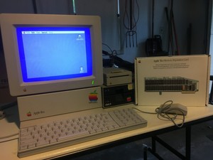 Excellent Condition Complete Apple II GS Computer +OEM Box +Lots of Accessories