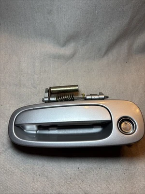 Toyota Celica 2000-2005 lado del conductor izquierdo manija de puerta exterior OEM plateado Foto 1 de 4