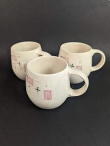Vintage Vernon Ware Tickled Pink Mugs Set of 3 Coffee Cups by Metlox Ceramic MCM - Picture 1 of 9