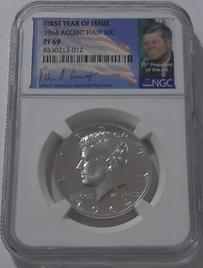 1964 NGC PF69 PROOF ARGENTO ACCENTO KENNEDY CAPELLI METÀ MONETA JFK 50c ETICHETTA FIRMA - Foto 1 di 3