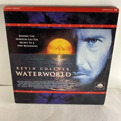 Kevin Costner - Waterworld - Universal Pictures - 1995 - 42680 - Laserdisc - Image 1 of 4