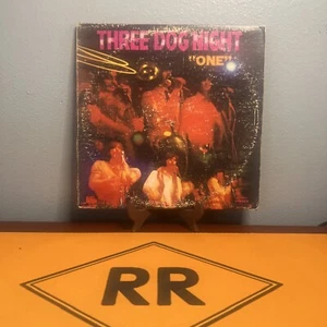THREE DOG NIGHT SELF TITLED ONE ORIGINAL VINYL LP NICE VG/VG - Picture 1 of 7