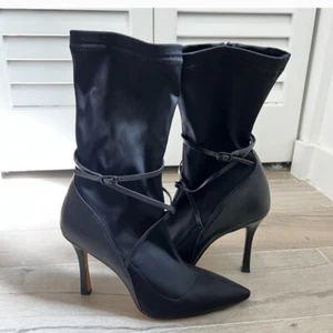 Karen Millen Neoprene Buckle Detail Sock Boot - UK 8 US 9.5/10 - Picture 1 of 8