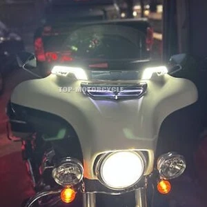 Turn Signals Light Windshield Trim For Tri Glide Ultra Classic FLHTCUTG 2014-23 - Picture 1 of 12