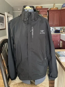 Arcteryx Women’s Medium Black Jacket - Picture 1 of 7