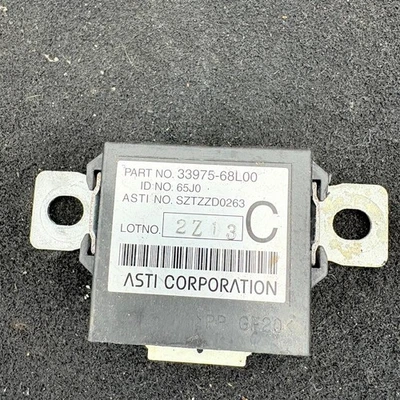 Suzuki Swift Mk3 2010-2017 Immobizer Control Unit 33975-68L00 33975-68L01 - Image 1 of 4