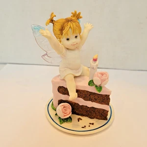 2002 MY LITTLE KITCHEN FAIRIE (HAPPY BIRTHDAY FAIRIE )  ENESCO NO BOX - Picture 1 of 4