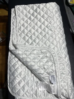atelier nicole miller Blanket Quilted  Gray - Image 1 of 4