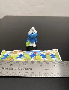 KINDER SURPRISE SMURF 1996 PEYO Farm Garden Miniature Watering Can Instructions - Picture 1 of 5