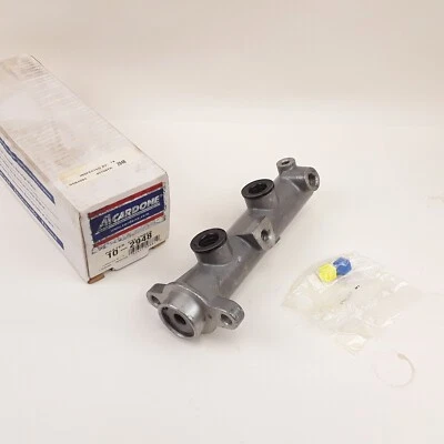 Brake Master Cylinder For Ford 2003 Lobo,2001 2002 Expedition,Lincoln Navigator - Image 1 of 4