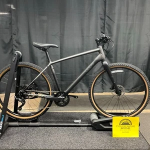 Vaast U/1 Gravel Hybrid Magnesium Frame Bicycle 1 x 9 Speed Hydraulic Disc NIB - Picture 1 of 15