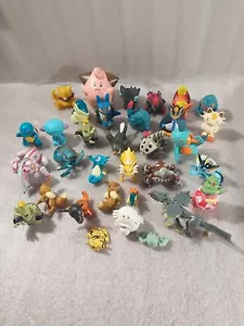 Lot de 33 Figurines Pokemon - Picture 1 of 8