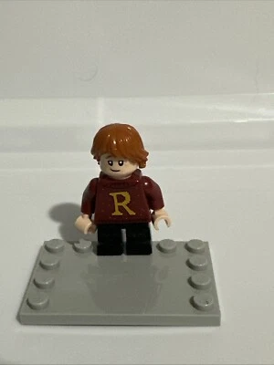 NUEVA MINIFIGURA LEGO RON WEASLEY Harry Potter minifigura varita R suéter Foto 1 de 3
