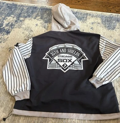 Chicago White Sox Windbreaker Jacket Zip Black Pinstripe 35th 2022 SGA Med New - Image 1 of 2