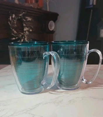Juego de 2 vasos Tervis hechos en EE. UU. 16 OZ doble pared azul  Foto 1 de 4