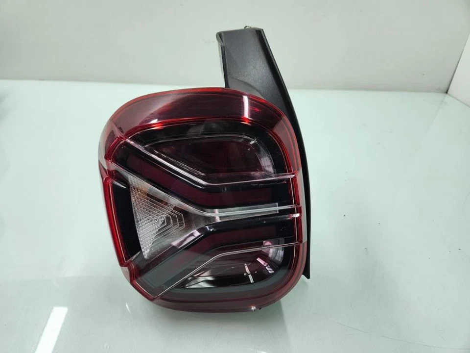 265558514R Piloto Trasero Izquierdo para DACIA  2022 181643 - Imagen 1 de 4