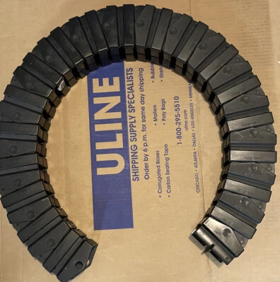 Igus E333.75.1.140 E333.75.2.140 Cable Wireway Carrier 4.5’ Long 37 Links - Image 1 of 4