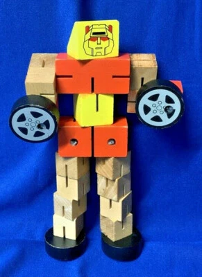 Transformer ~ Robot / Coche de madera ~ Figura de tensión ~ Raro ~ Usado Foto 1 de 4