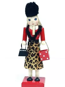 Schiaccianoci Leopardato Festa di Natale Shopping Donna con Cappello Pelliccia e Sciarpa 10" H - Foto 1 di 7
