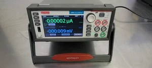 Medidor de fuente gráfico de alta corriente Keithley 2460 calibrado 10/24 con certificado - Imagen 1 de 13